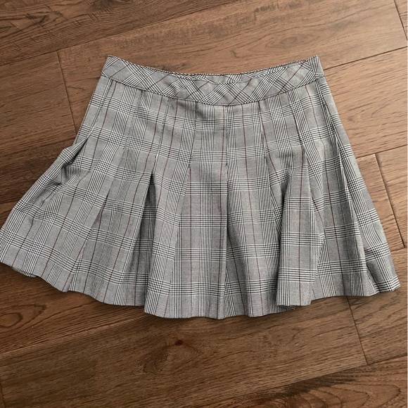 Plaid skirt - Picture 2 of 2